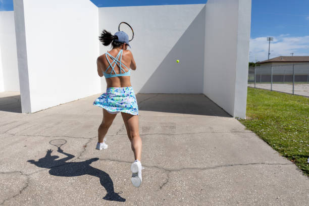 Playing Tennis against the wall